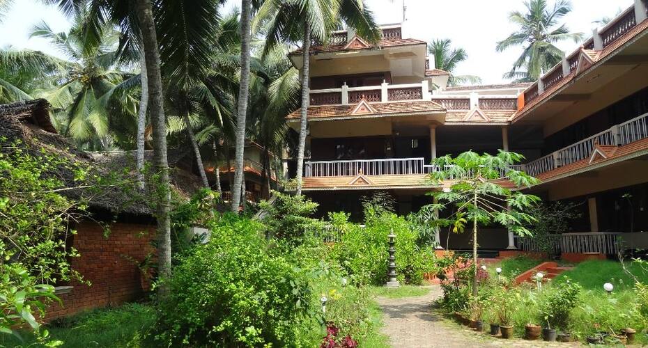 Ayurbay Ayurvedic Beach Resort, Thiruvananthapuram 1